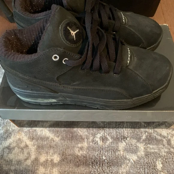 Jordan Sneakers - Picture 5 of 5